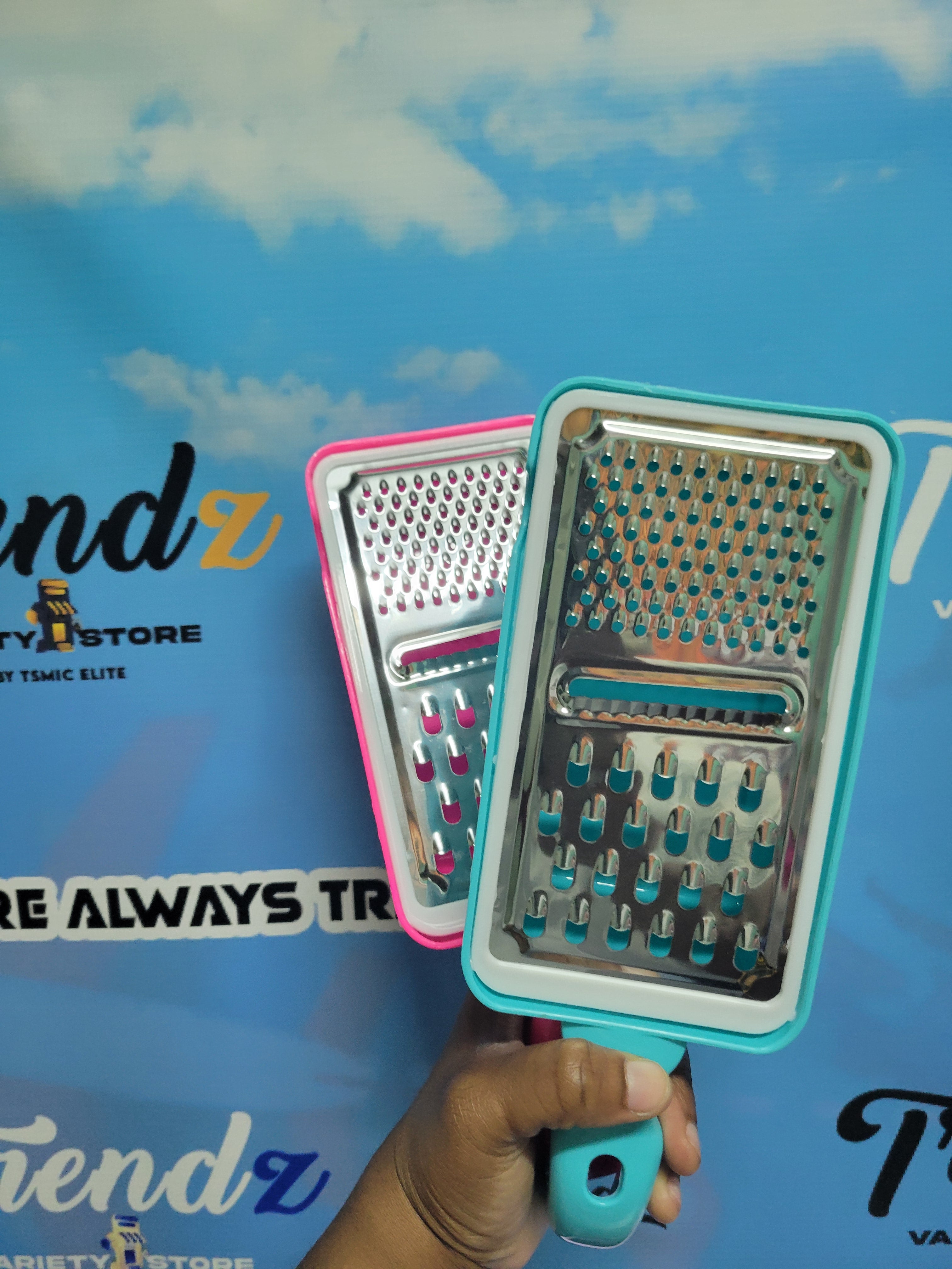 3-in-1 Mini Grater With Container